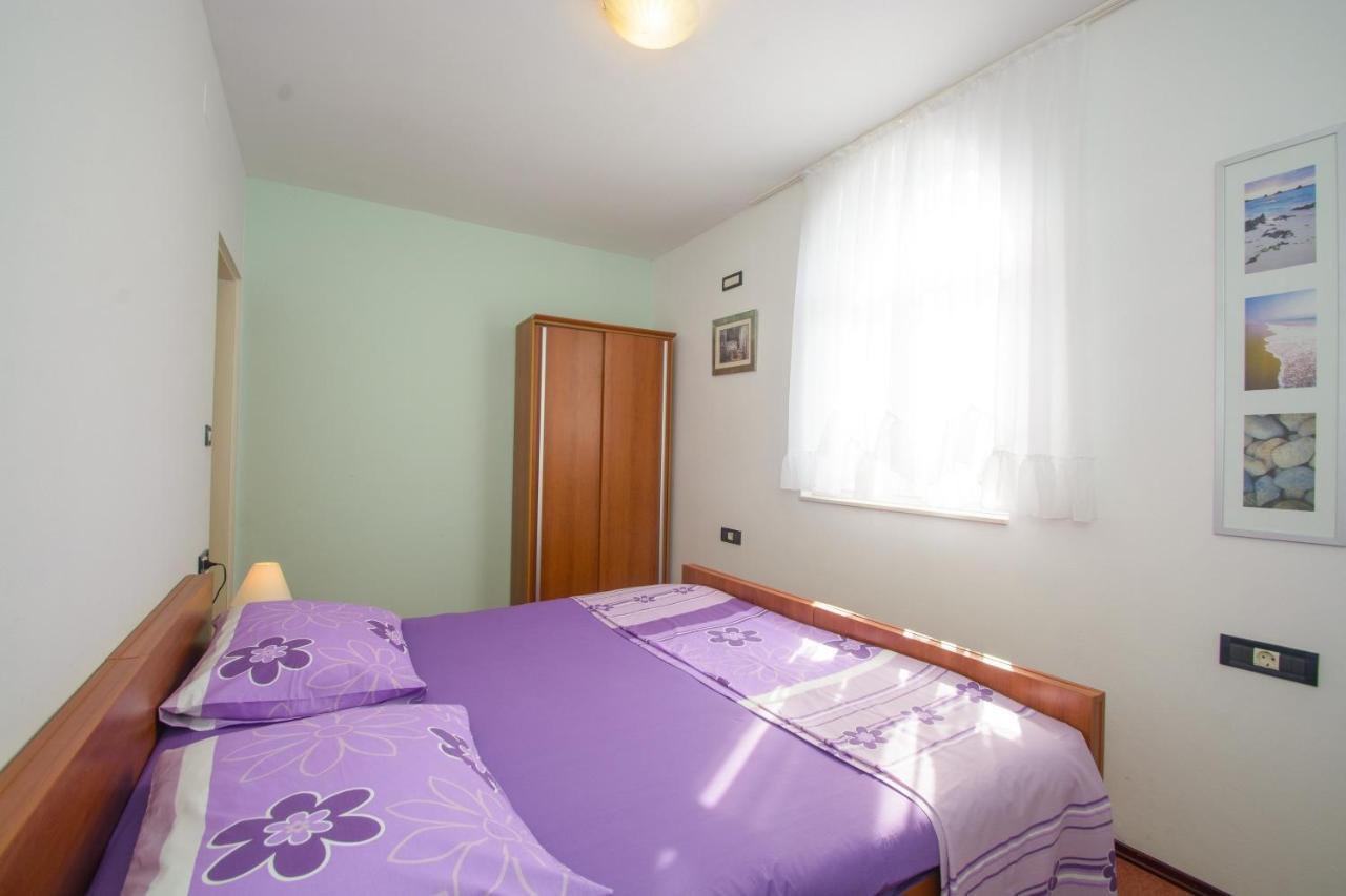 Apartments Marija - By The Sea Rogoznica  Exterior photo